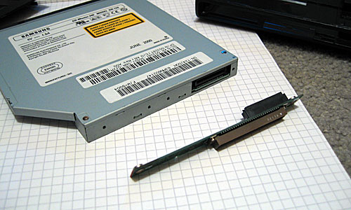 How To Remove Cd Rom Drive From Dell Laptop